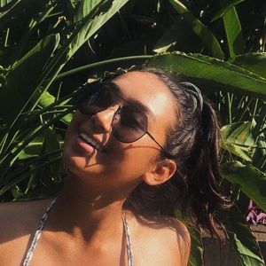 Meet your Posher, Lana